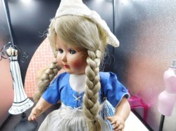dutch doll blue e